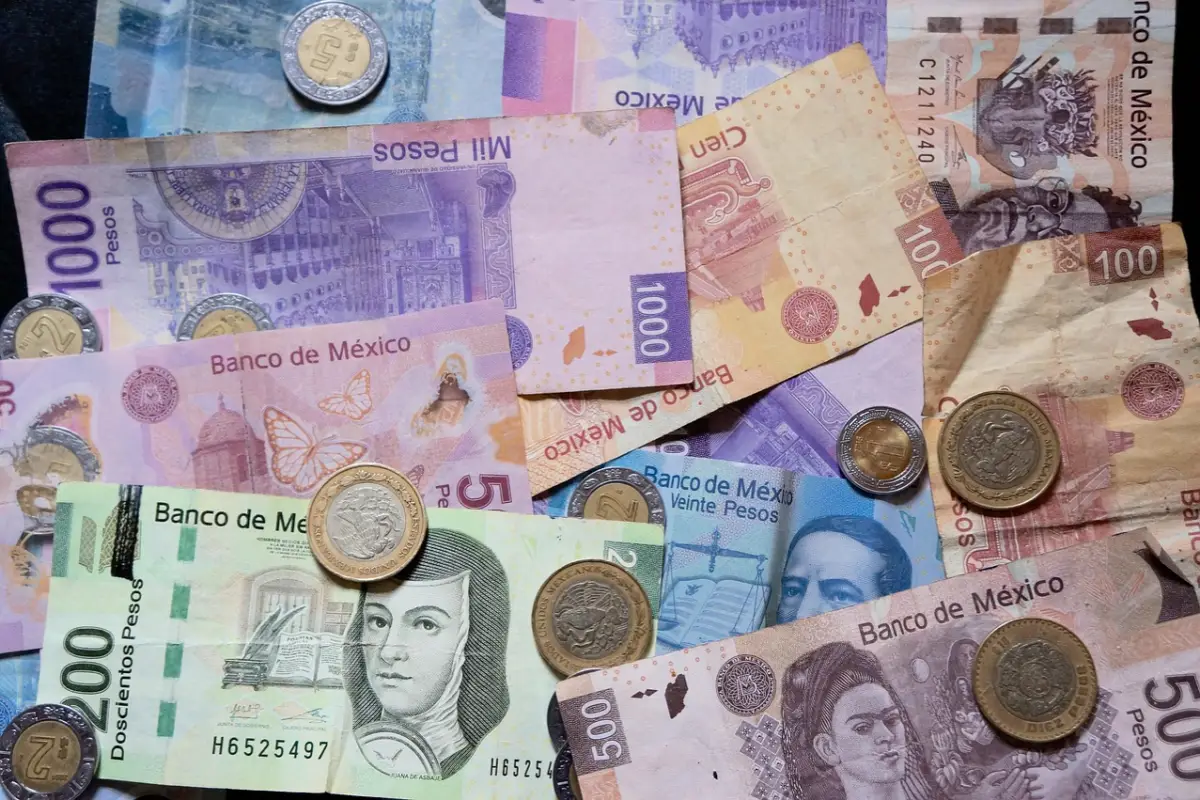El Banxico comenzará el retiro del billete de 20 pesos con la imagen de Benito Juárez, buscando modernizar el sistema monetario mexicano. | Foto: Pixabay.