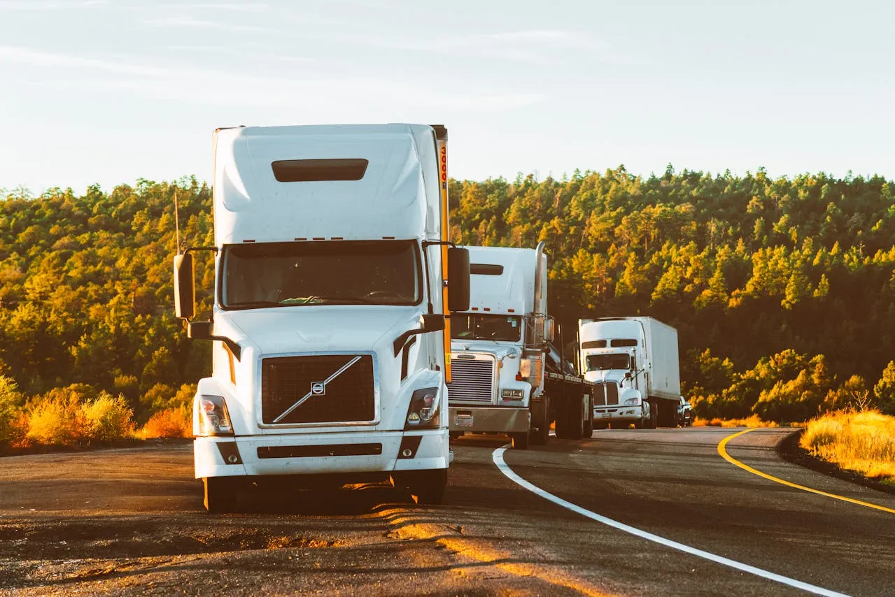 México buscará un acuerdo para poder evitar los aranceles que EU pretende imponer a los vehículos pesados. | Foto: Pexels.