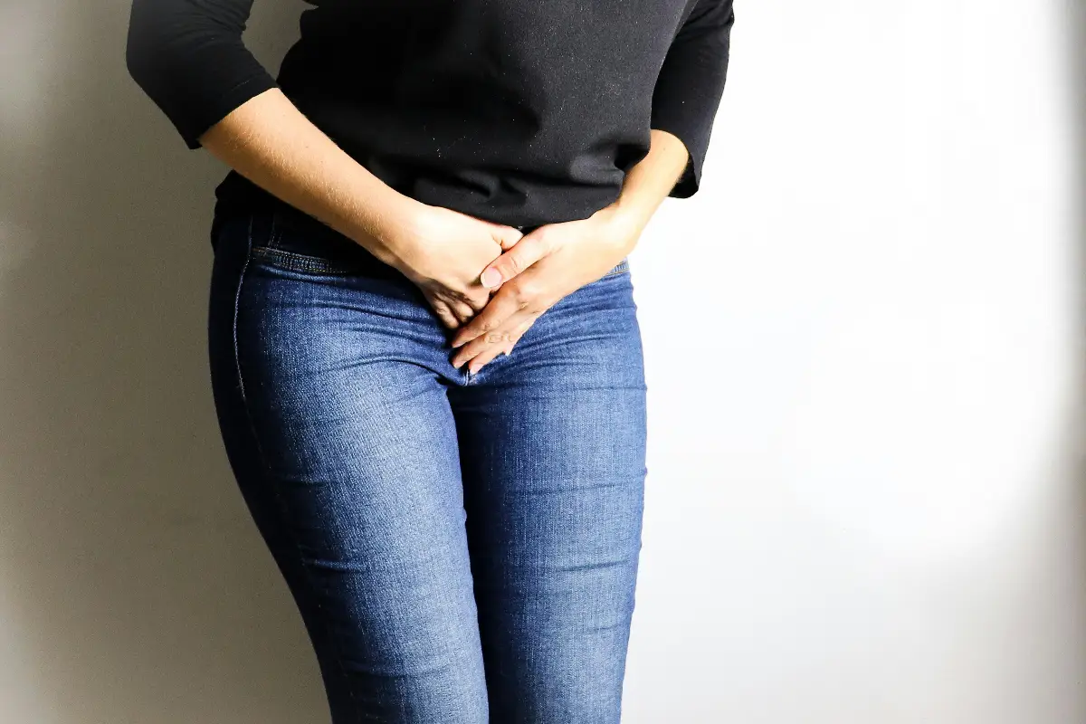 Recordar que pequeños cuidados diarios generan una gran diferencia en la salud urinaria.