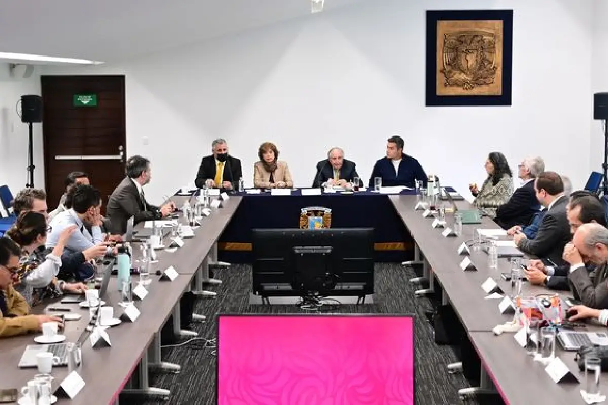 Se plantearon líneas estratégicas en biotecnología, nanotecnología, ingeniería de procesos, inteligencia artificial y desarrollo químico-farmacéutico.