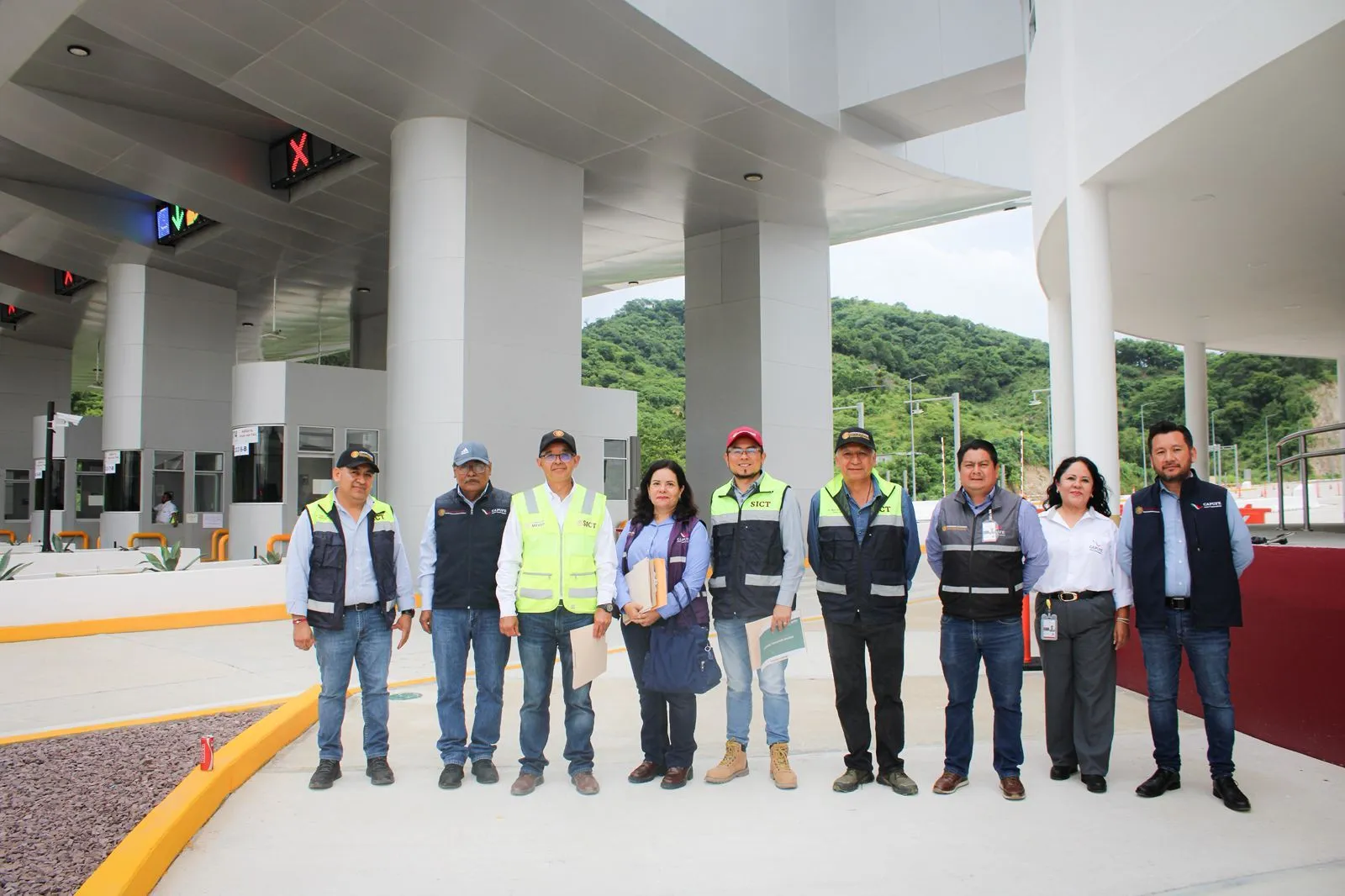 El subsecretario de Infraestructura, Juan Carlos Fuentes Orrala, encabezó un recorrido de supervisión en dicha obra ubicada en Oaxaca.