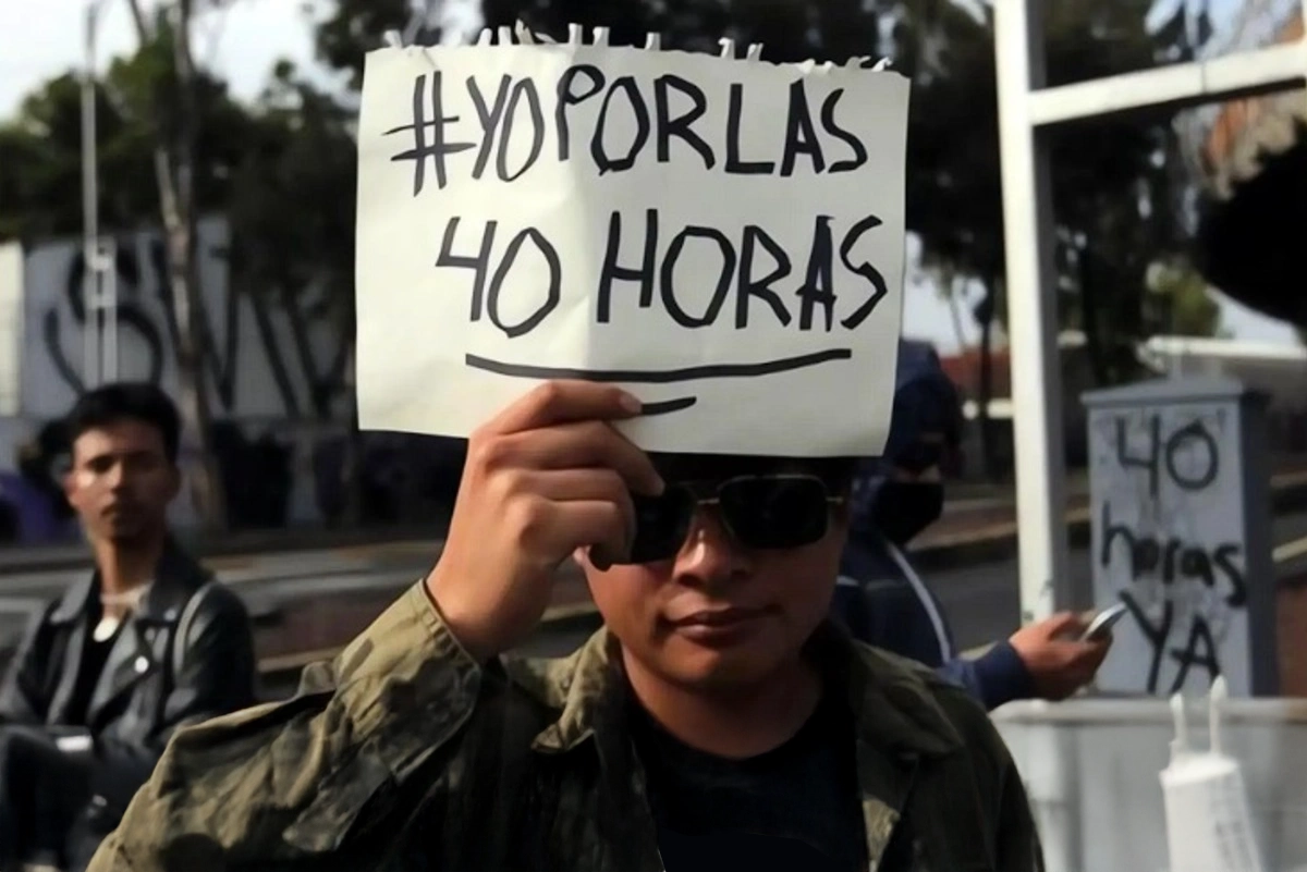 “Yo por las 40 horas” inicia concentración y marcha rumbo al Senado