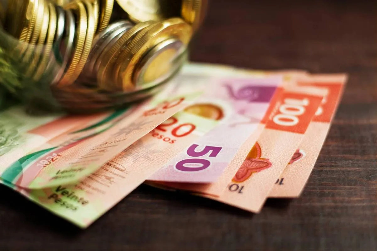 Gobierno anuncia aumento del salario mínimo a 500 pesos diarios en 2026