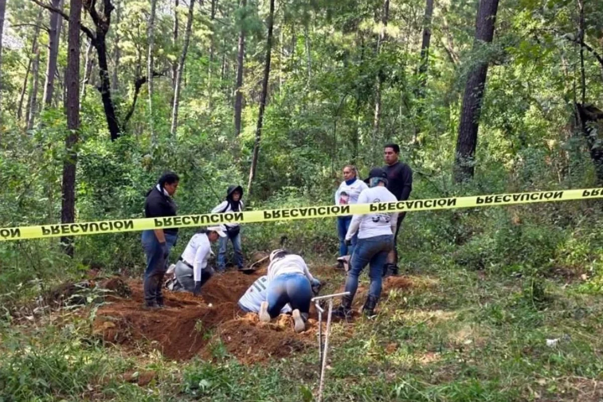 El descubrimiento ocurrió después de que un perro desenterrara un cráneo humano en la zona conocida como Cerro de la Cruz. Foto: X