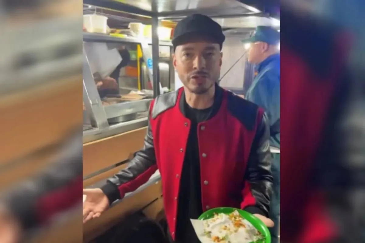 J Balvin es captado disfrutando tacos callejeros en CDMX antes del Flow Fest 2025