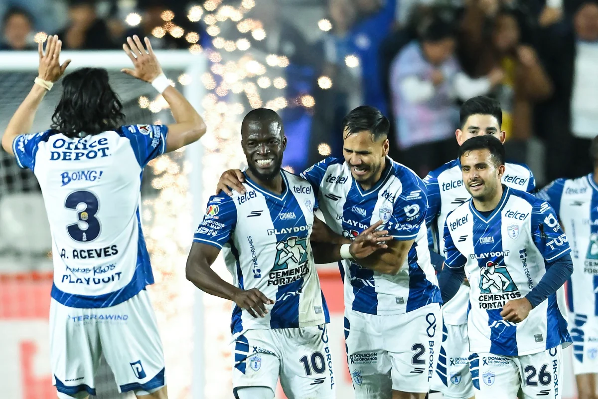 Solo uno avanzará y mantendrá vivo el sueño de competir por el título del Apertura 2025. Foto: X