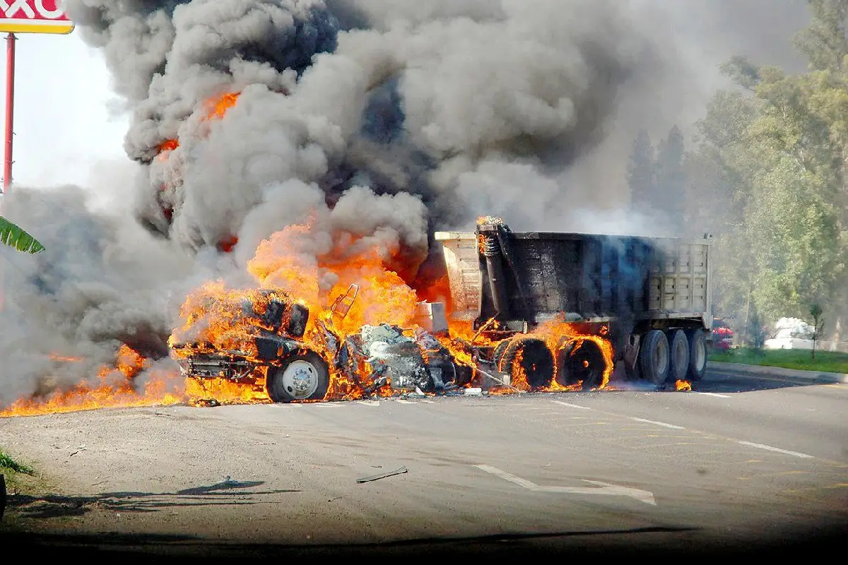 Se registran narcobloqueos luego de un operativo contra