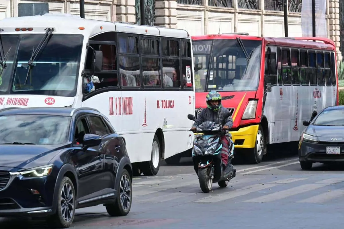 Nuevo reglamento para motociclistas en Edomex: requisitos de casco y edades para viajar