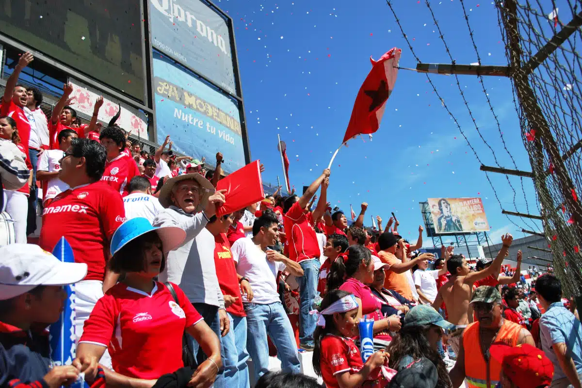 El Toluca cierra como líder del Apertura 2025 y Alexis Vega avanza en su rehabilitación de su lesión. | Foto: Wikimedia Commons.