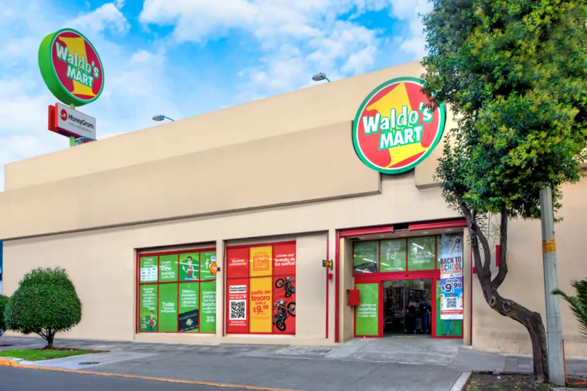 Debido al incidente en una sucursal de Waldo's que cobró la vida de 23 personas, el Gobierno de Sonora ordenó el cierre de sus sucursales. | Foto: Wikimedia Commons.
