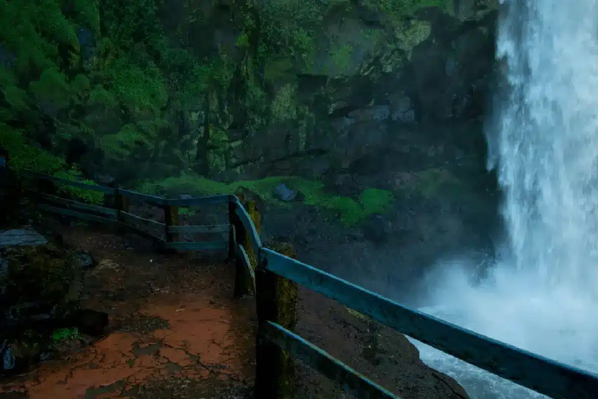 En diciembre, muchos lugares celebran ferias, procesiones y eventos típicos que reflejan la riqueza cultural de México.