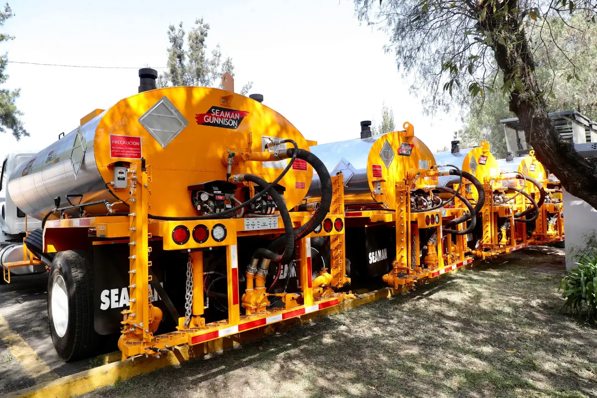 La SICT prevé la entrega de 30 trenes de repavimentación.