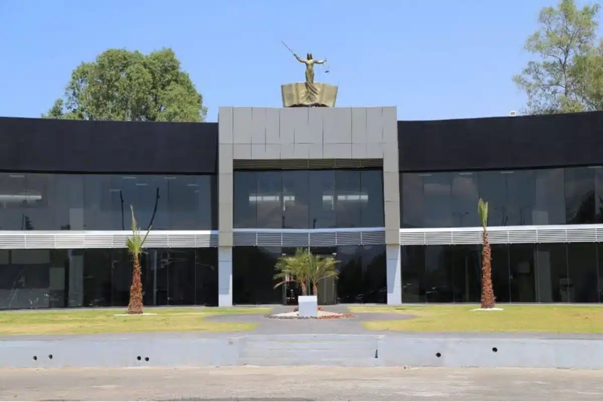 La FGE de Michoacán investiga la muerte del asesino de Manzo en custodia. | Foto: Facebook FGE Michoacán.