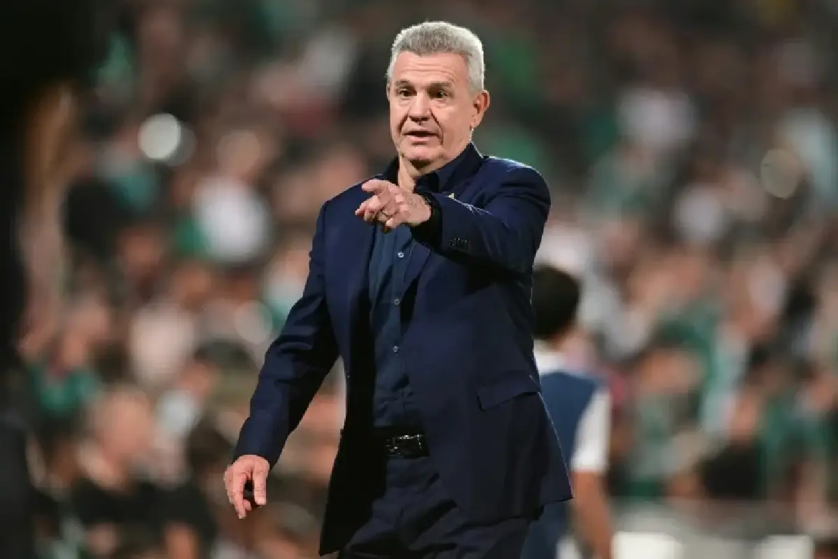 Javer Aguirre señala que los jugadores deberán saber manejar las críticas. | Foto: X.