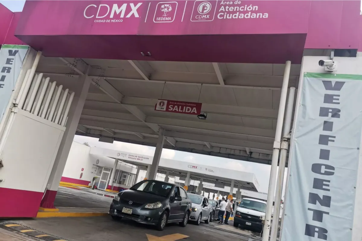 Centros de verificación vehicular ajustan horarios por fiestas decembrinas en CDMX