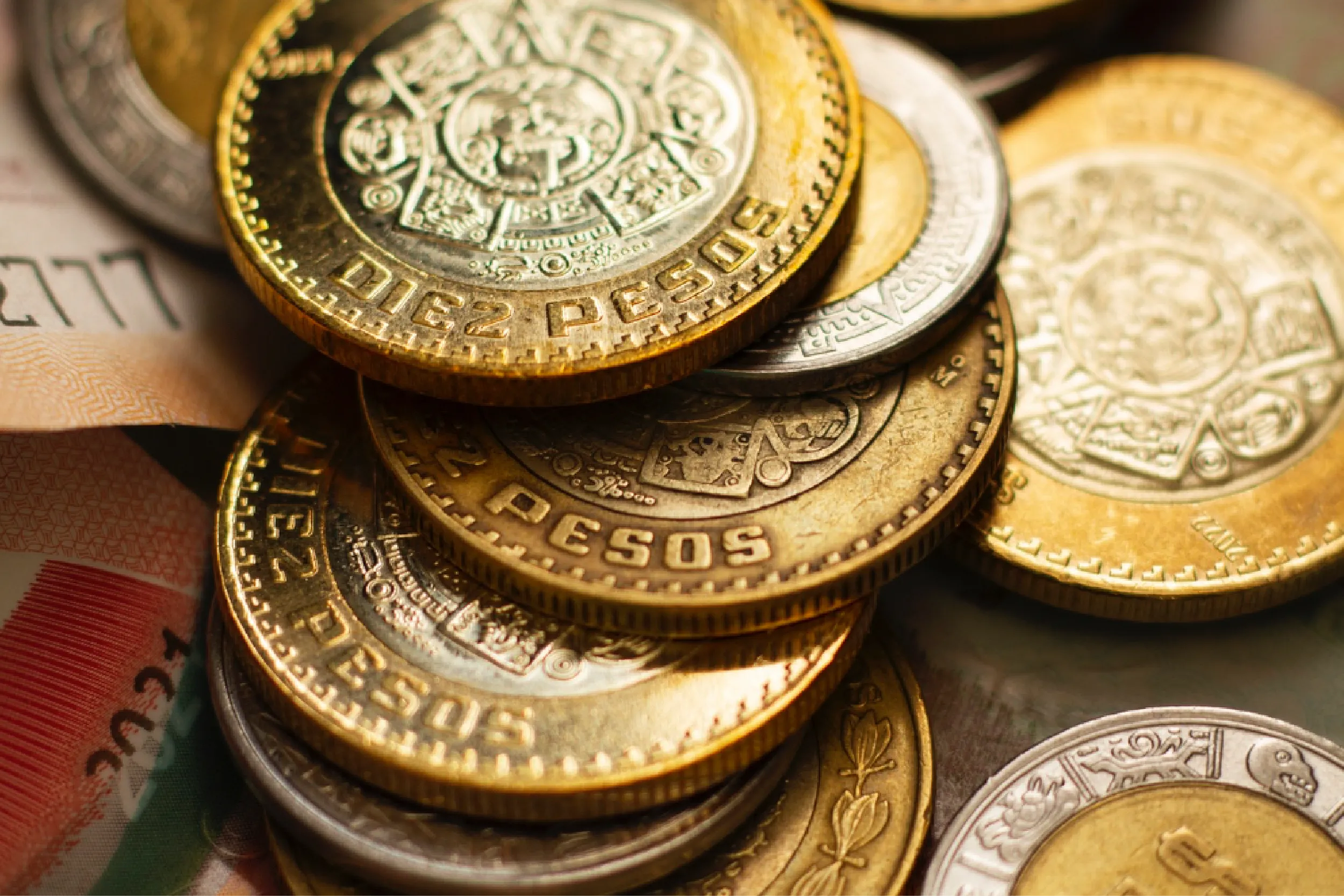 Banxico retira billetes y renueva monedas en México.