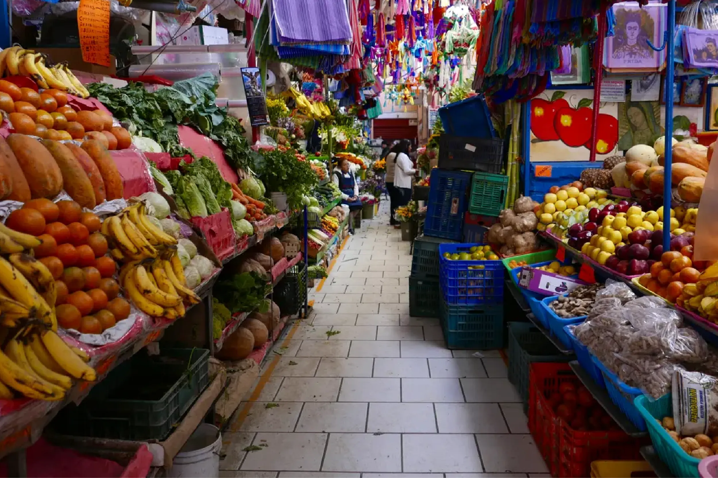 Inflación en México sorprende al alza en noviembre y sube a 3.8% anual.