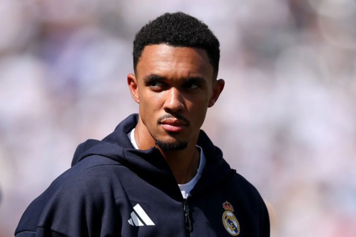 La ausencia del lateral se extenderá a entre 10 y 13 partidos. Foto: X