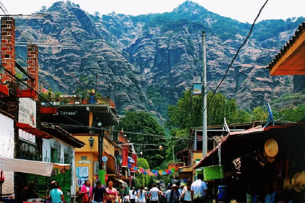 A pocas horas de la capital, estos lugares ofrecen opciones tanto para fiestas como para celebraciones más tranquilas.