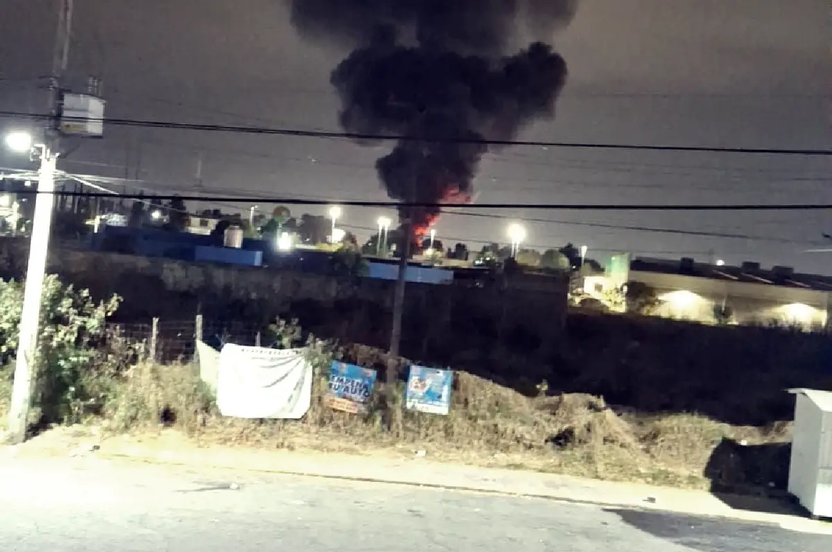Se registró un incendio en la fábrica Tecnotex en Ixtapaluca. | Foto: Facebook.
