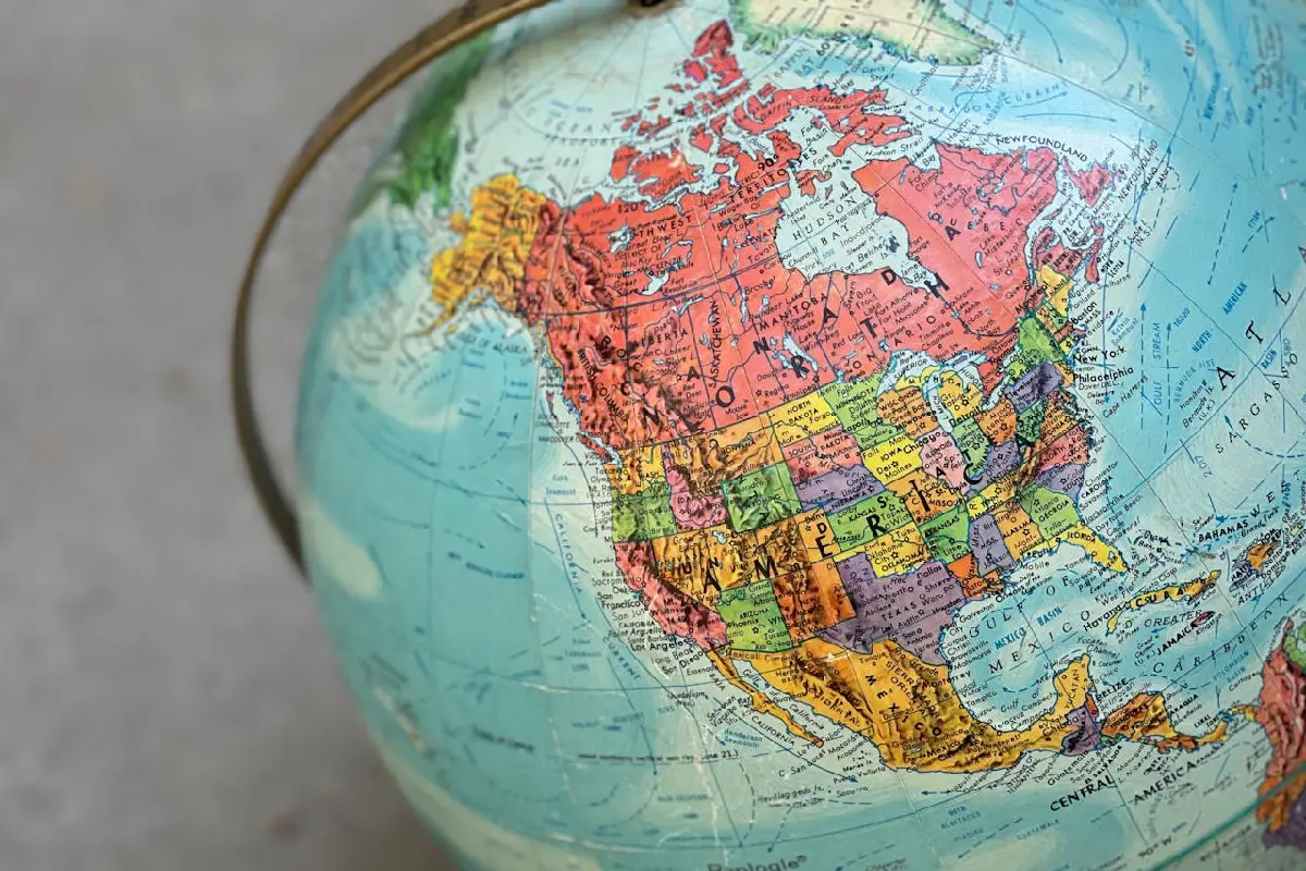 Estados Unidos estaría evaluando retirarse del T-MEC el próximo año. | Foto: Pexels.