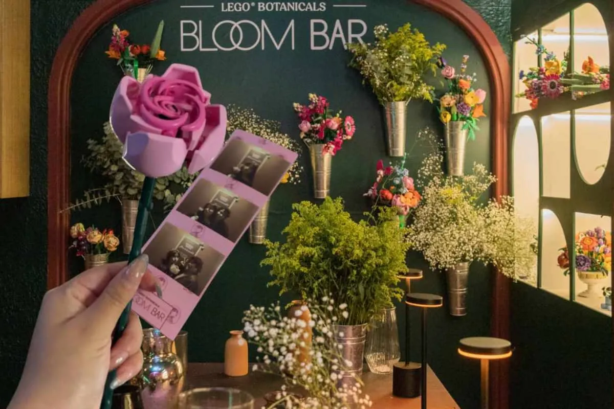 Disfruta de LEGO Botanicals Bloom Bar en Polanco, una experiencia gratuita para armar flores con bloques y capturar momentos memorables en la CDMX.