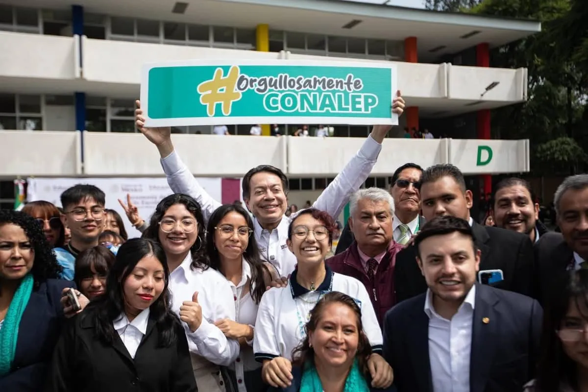 Mario Delgado, secretario de Educación Pública, durante una reunión de trabajo con autoridades del Conalep.