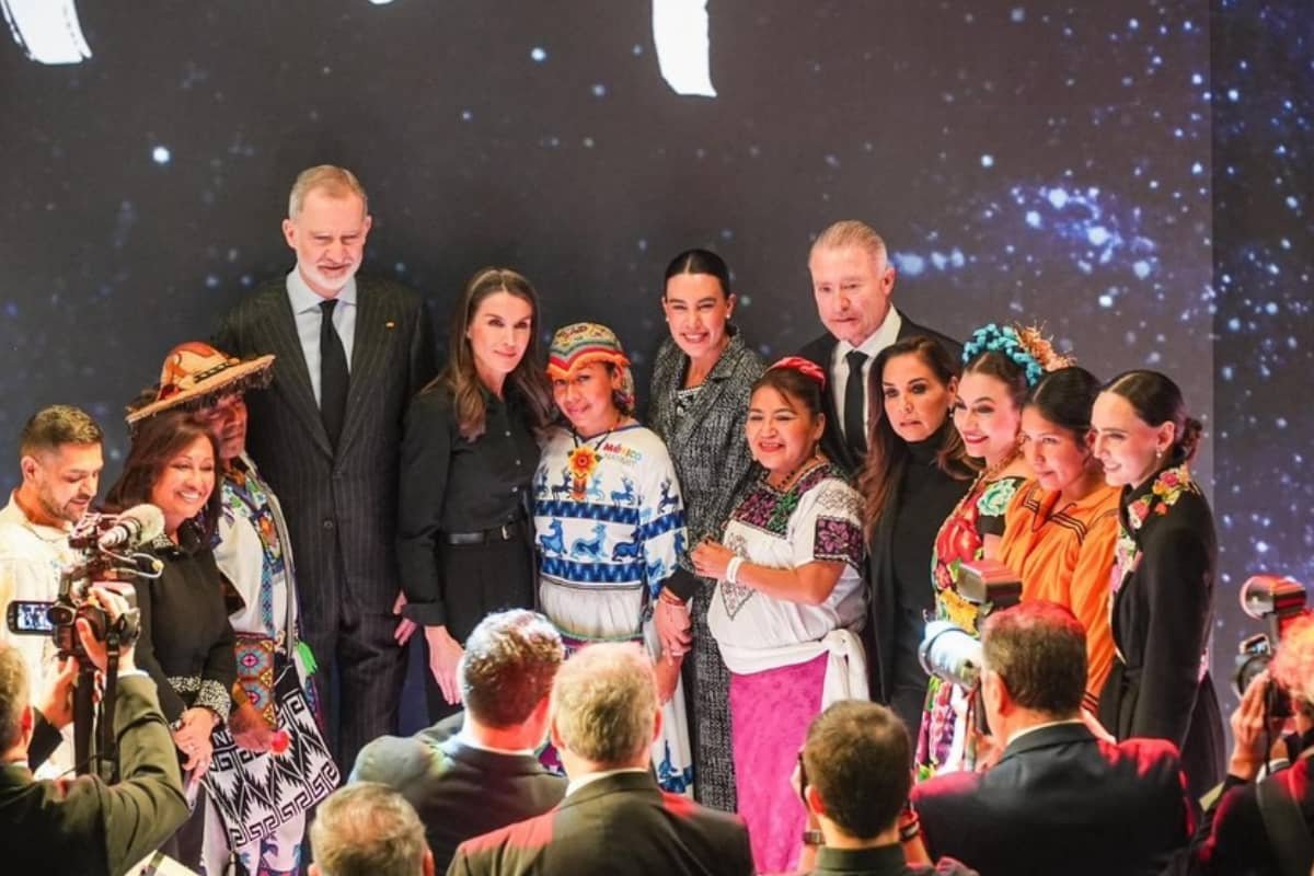 Reyes de España visitan el pabellón de México en FITUR 2026
