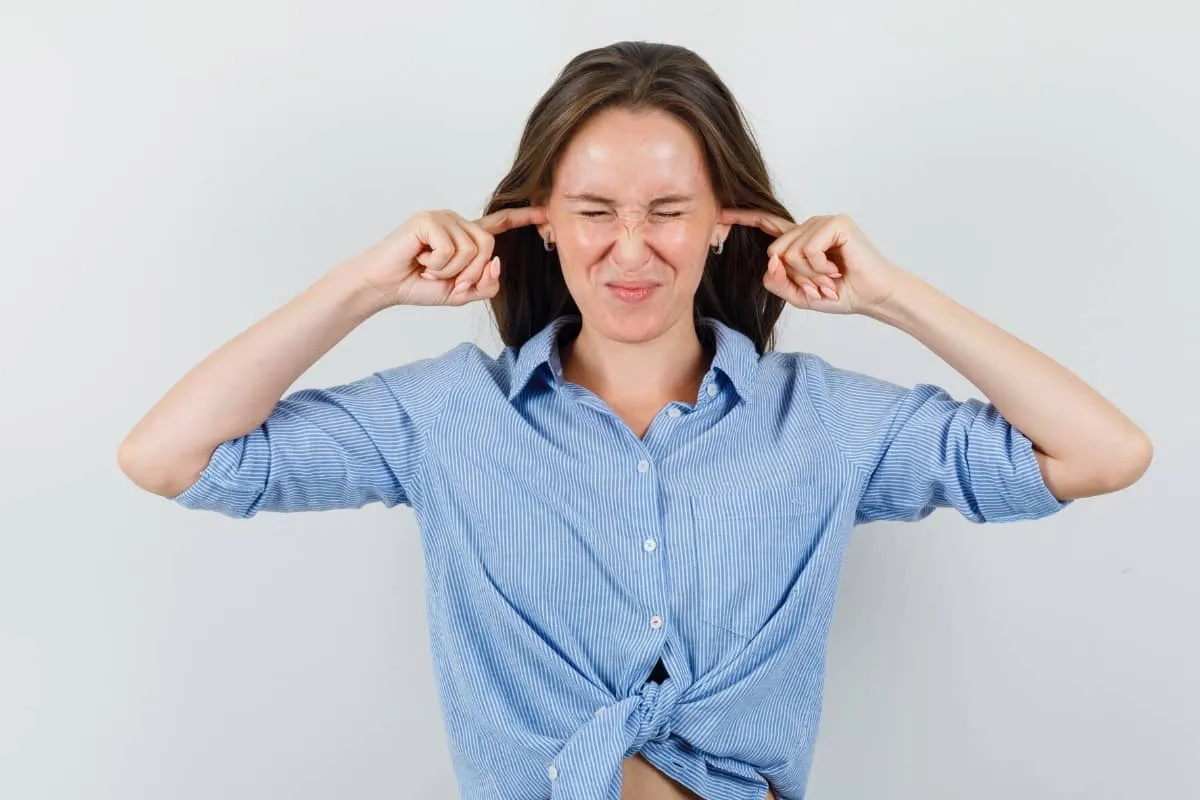 oídos tapados, podría resultar una señal de alarma de un problema mayor