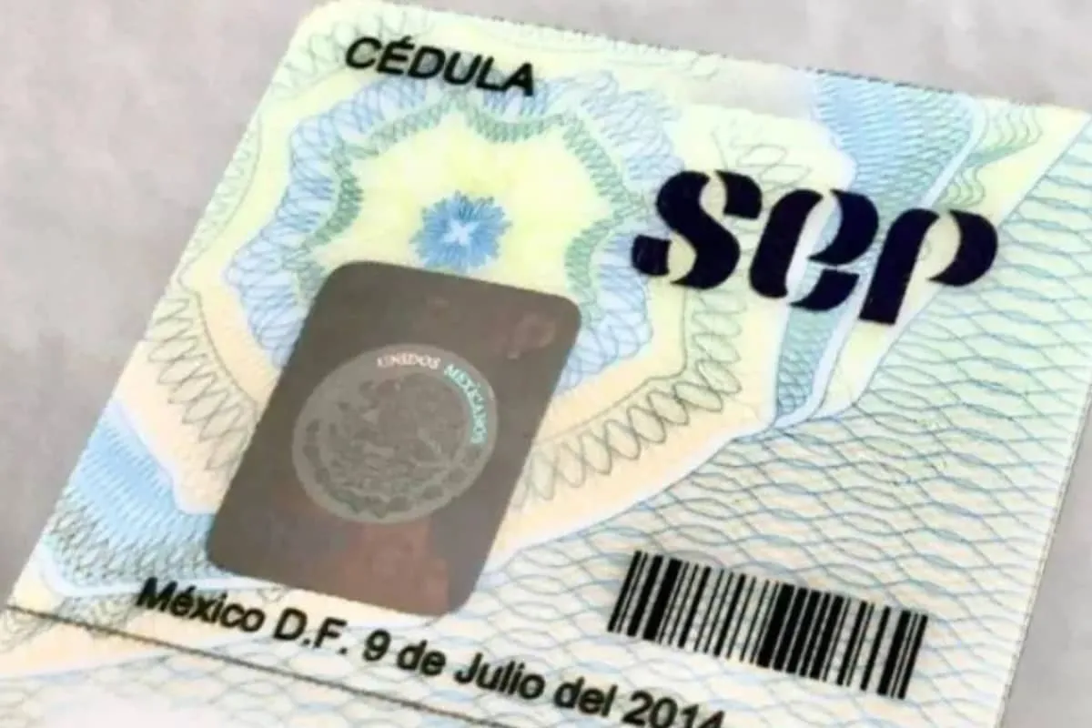 La cédula profesional digital fue avalada por la Suprema Corte como documento válido para ejercer profesiones, pero ya no servirá como identificación oficial.