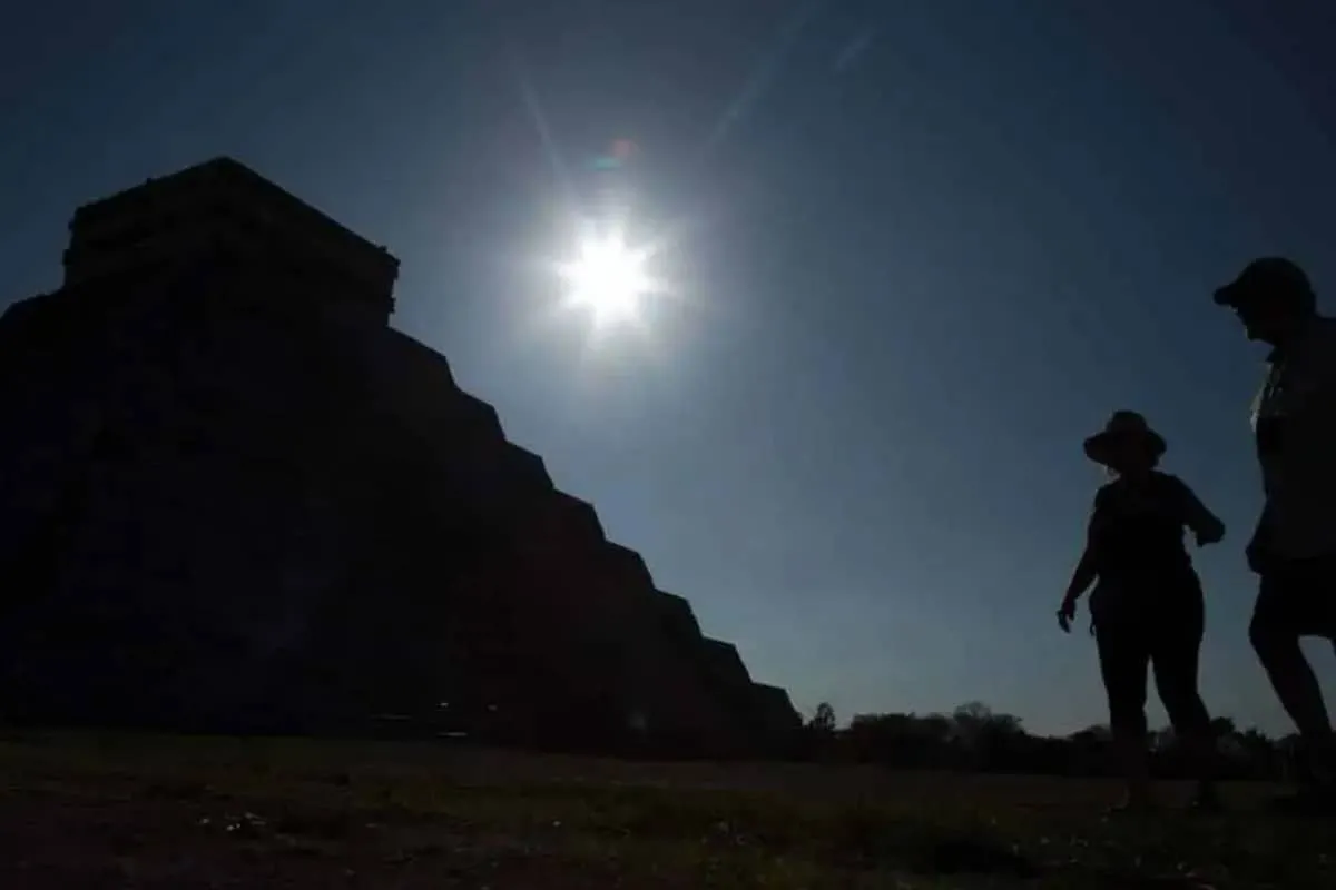 El equinoccio de primavera ocurre cuando el Sol se posiciona sobre el ecuador terrestre y el día y la noche tienen casi la misma duración.
