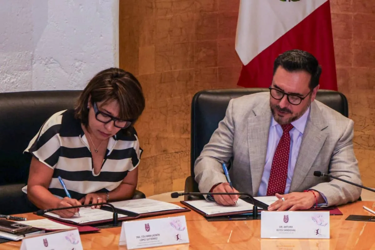 Autoridades del IPN y la Secretaría de Bienestar firman convenio para impulsar proyectos de desarrollo rural y organización comunitaria en México.