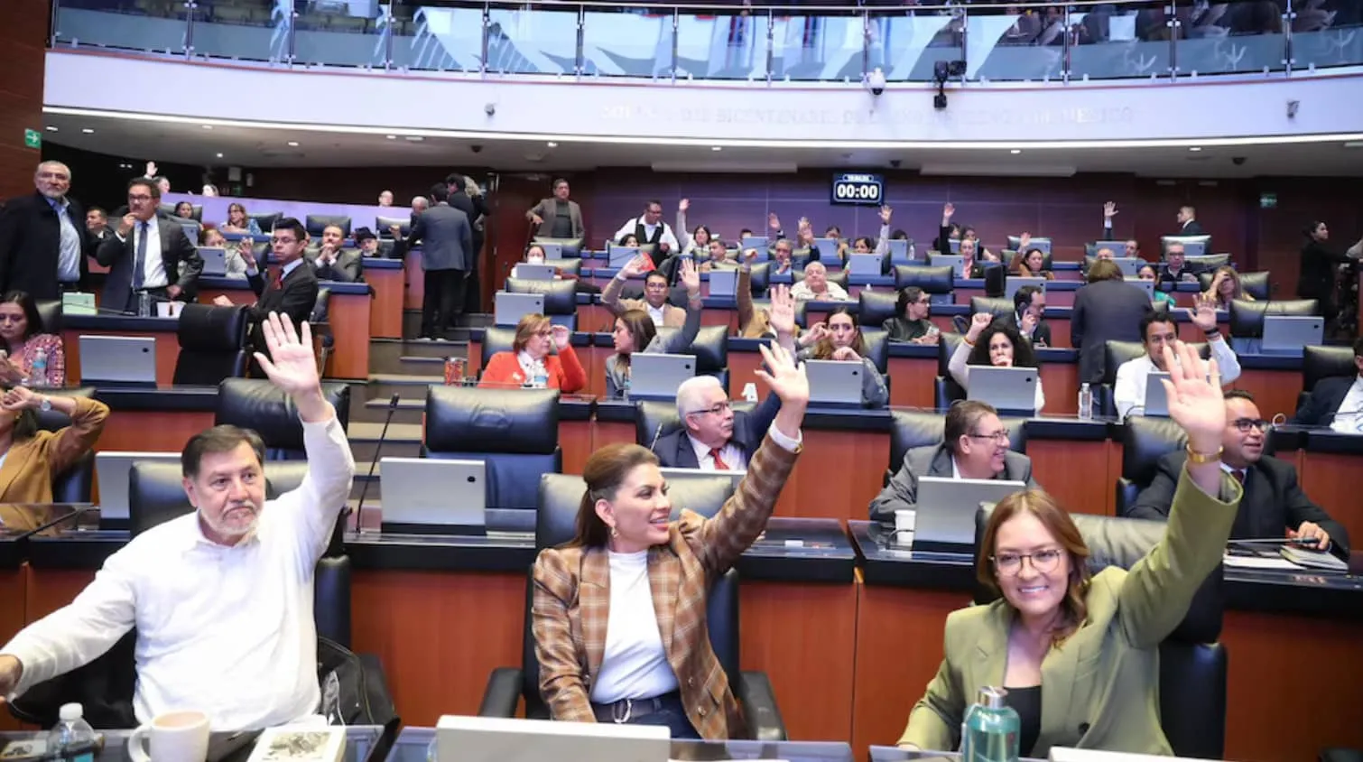 Qué senadores pidieron licencia para buscar candidaturas de Morena y PVEM en las elecciones de 2027.