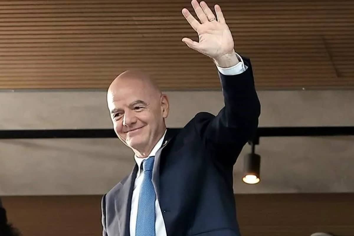 Claudia Sheinbaum se reunió con el presidente de la FIFA para coordinar los preparativos del Mundial 2026 en México.