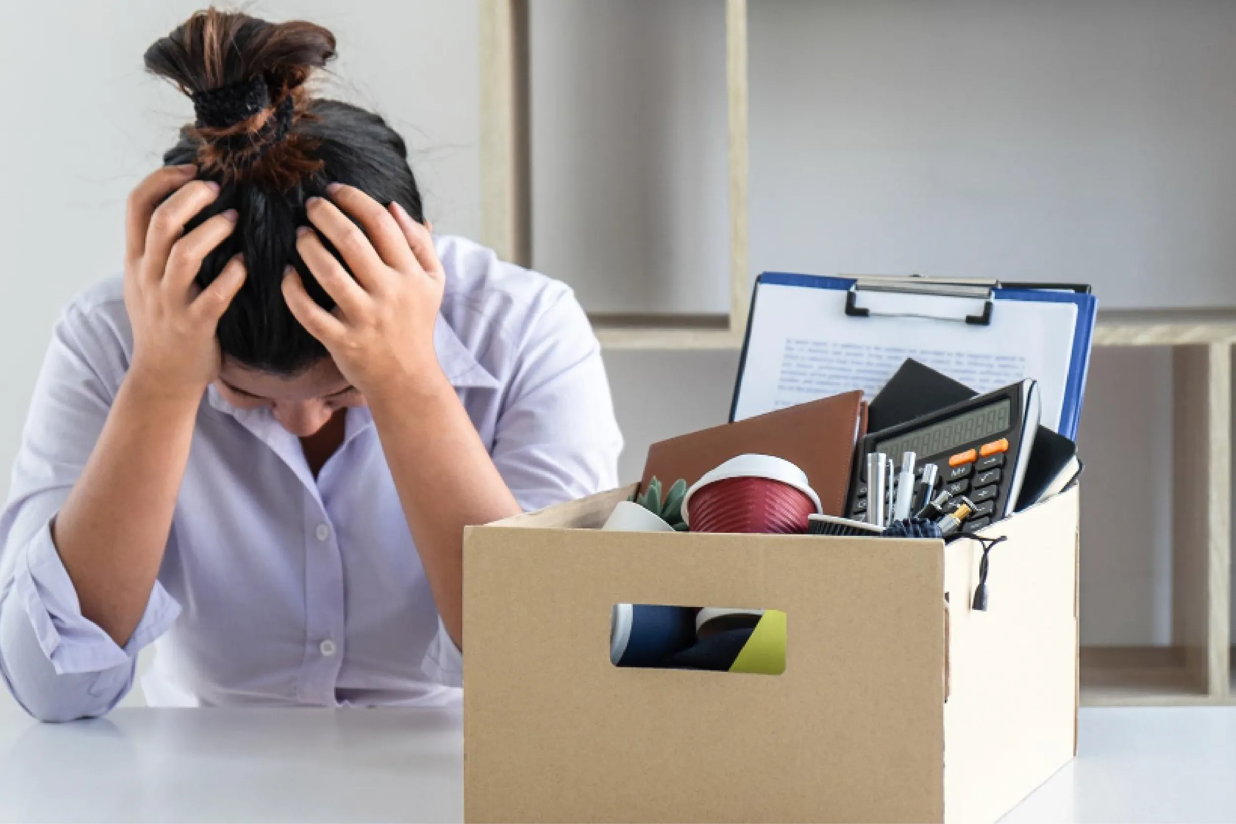 Caída en manufactura, construcción y servicios frena el mercado laboral.