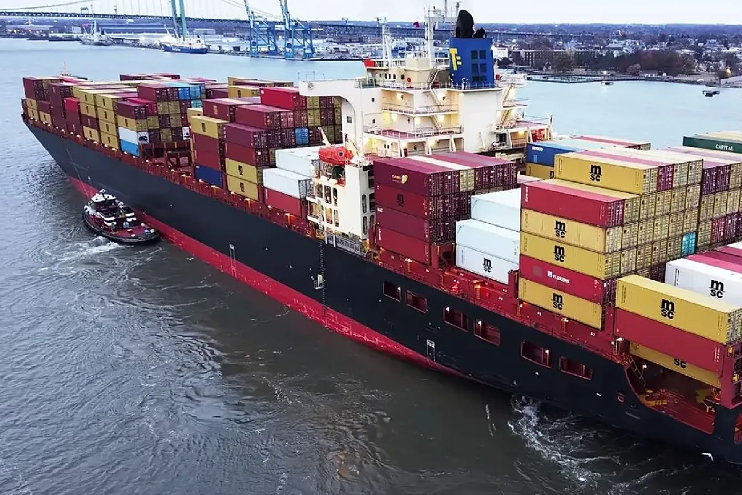 Irán ataca buques en Ormuz y desata alerta global.