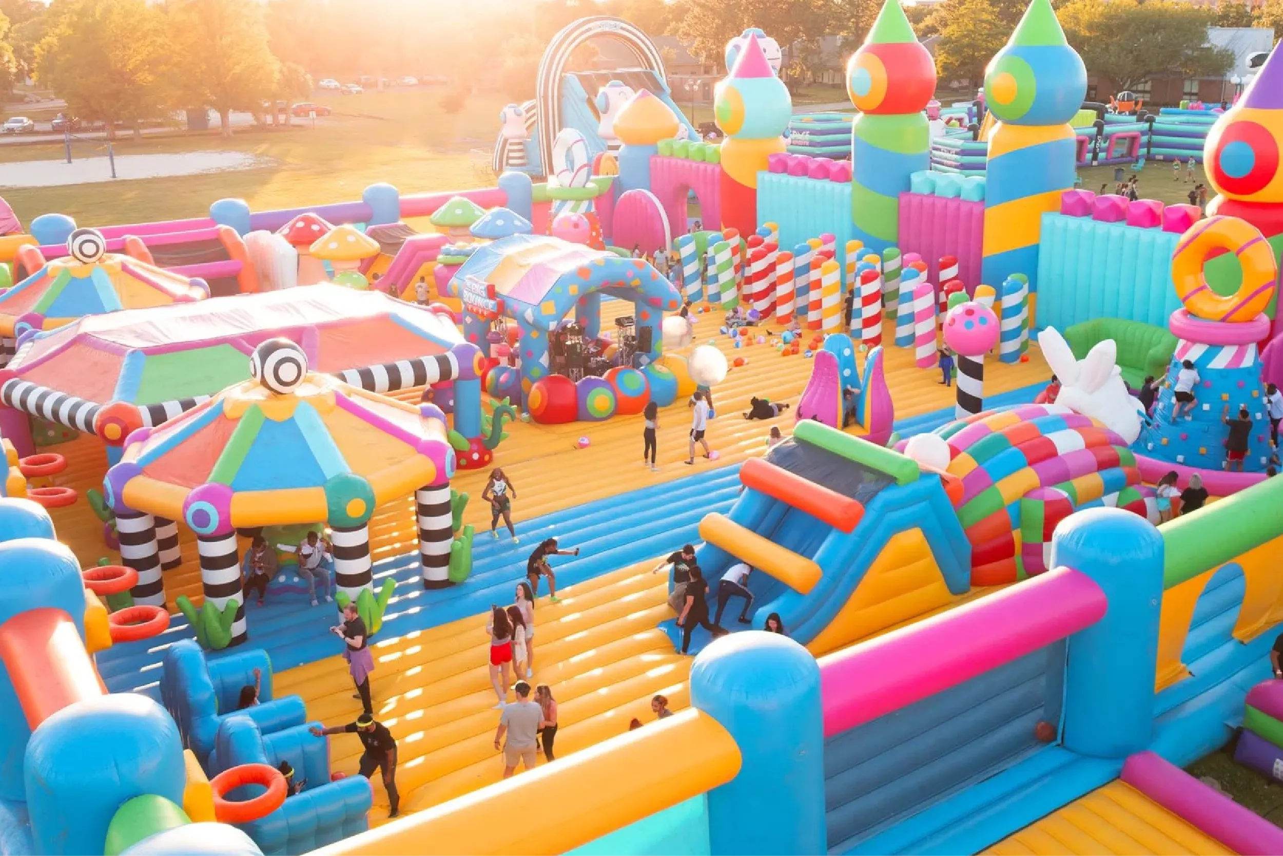 El parque inflable más grande del mundo llega a México.