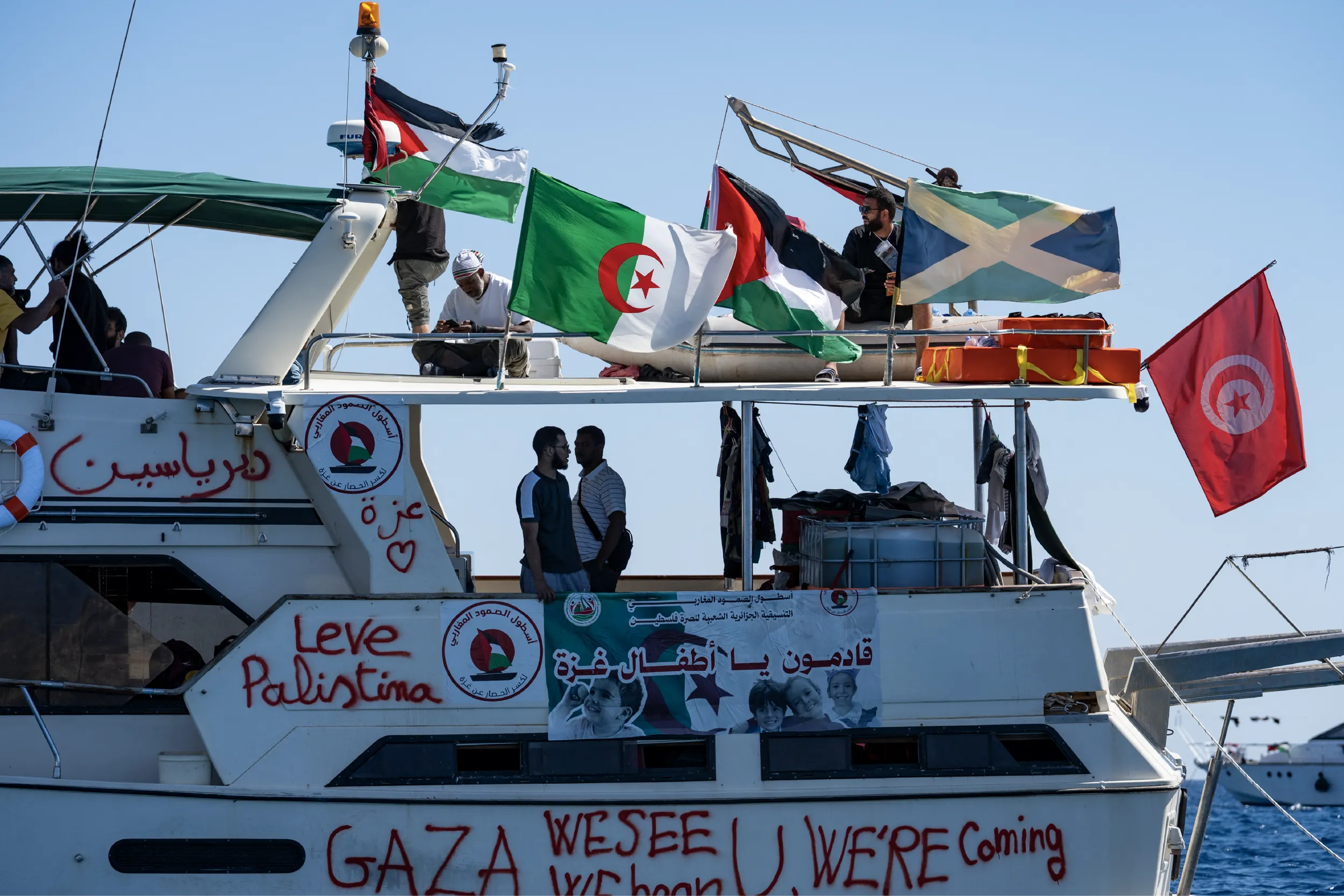 Israel interceptó una flotilla internacional rumbo a Gaza.