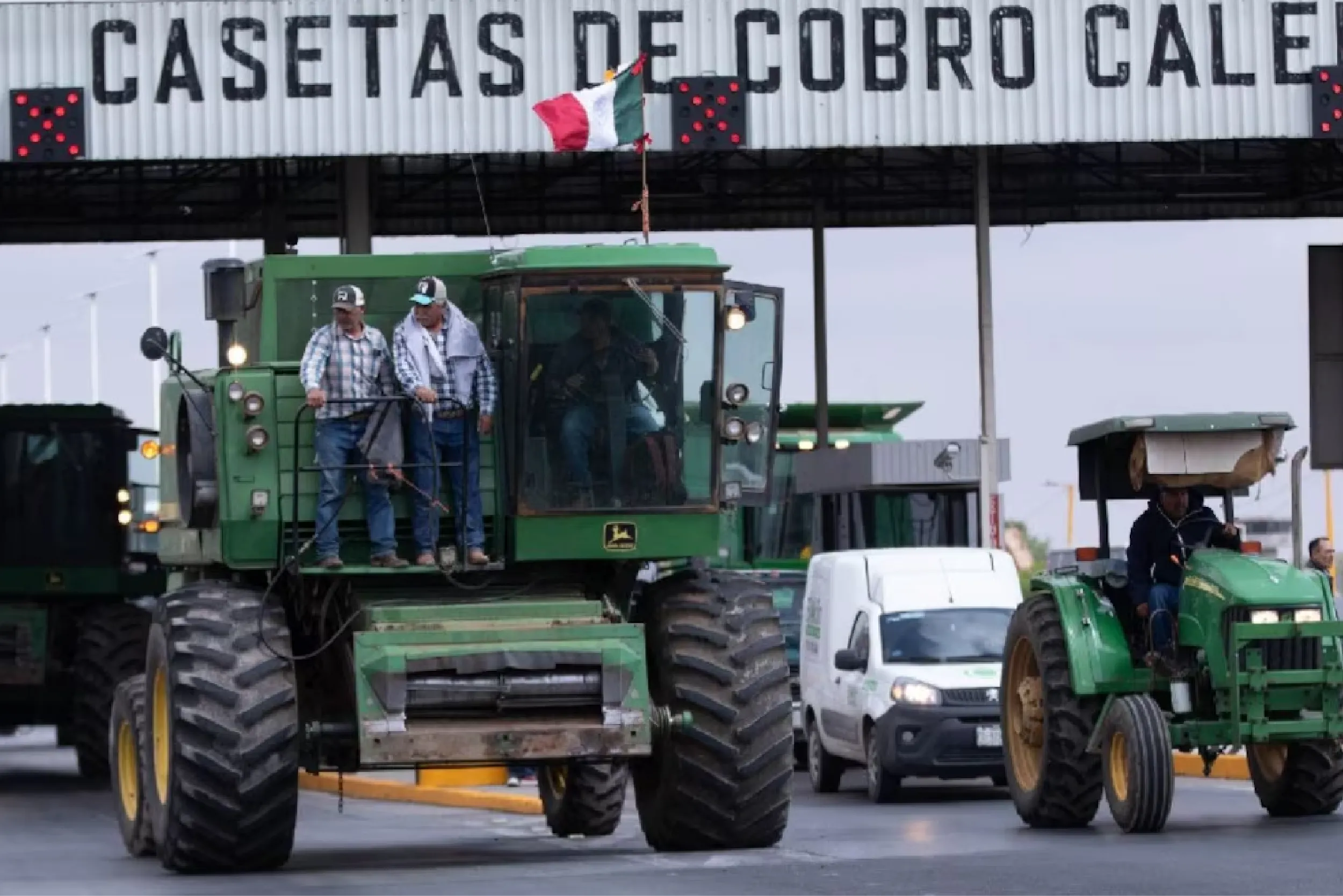¿Hay bloqueos de transportistas hoy en CDMX? Puntos afectados y protestas.