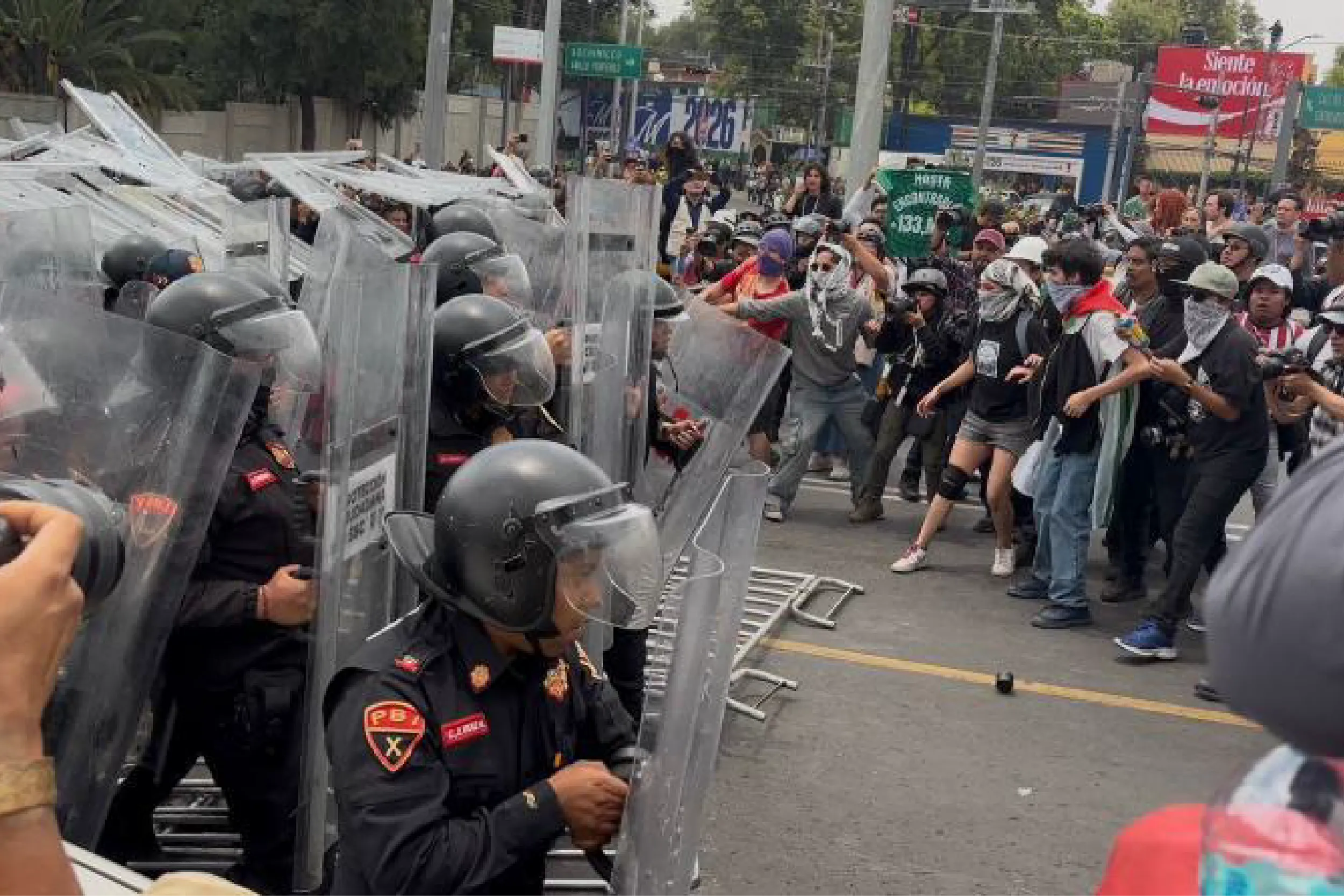 La otra cara del Mundial: protestas, detenidos y policías heridos en la inauguración.