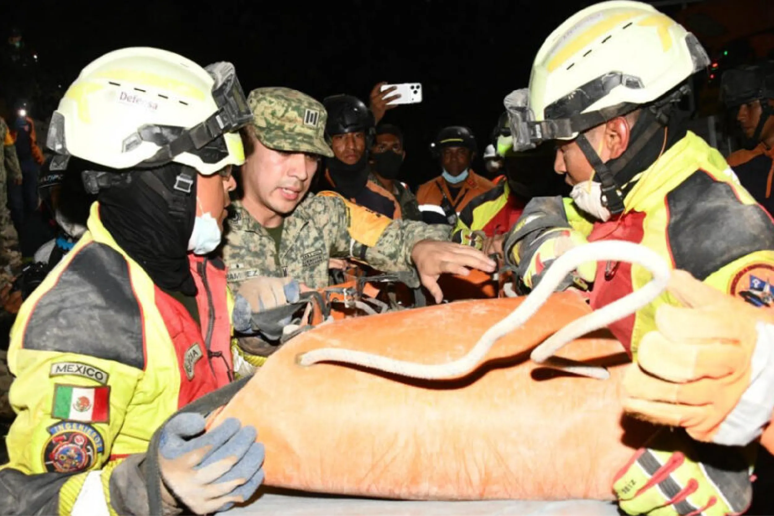 México enviaría más rescatistas y ayuda humanitaria.