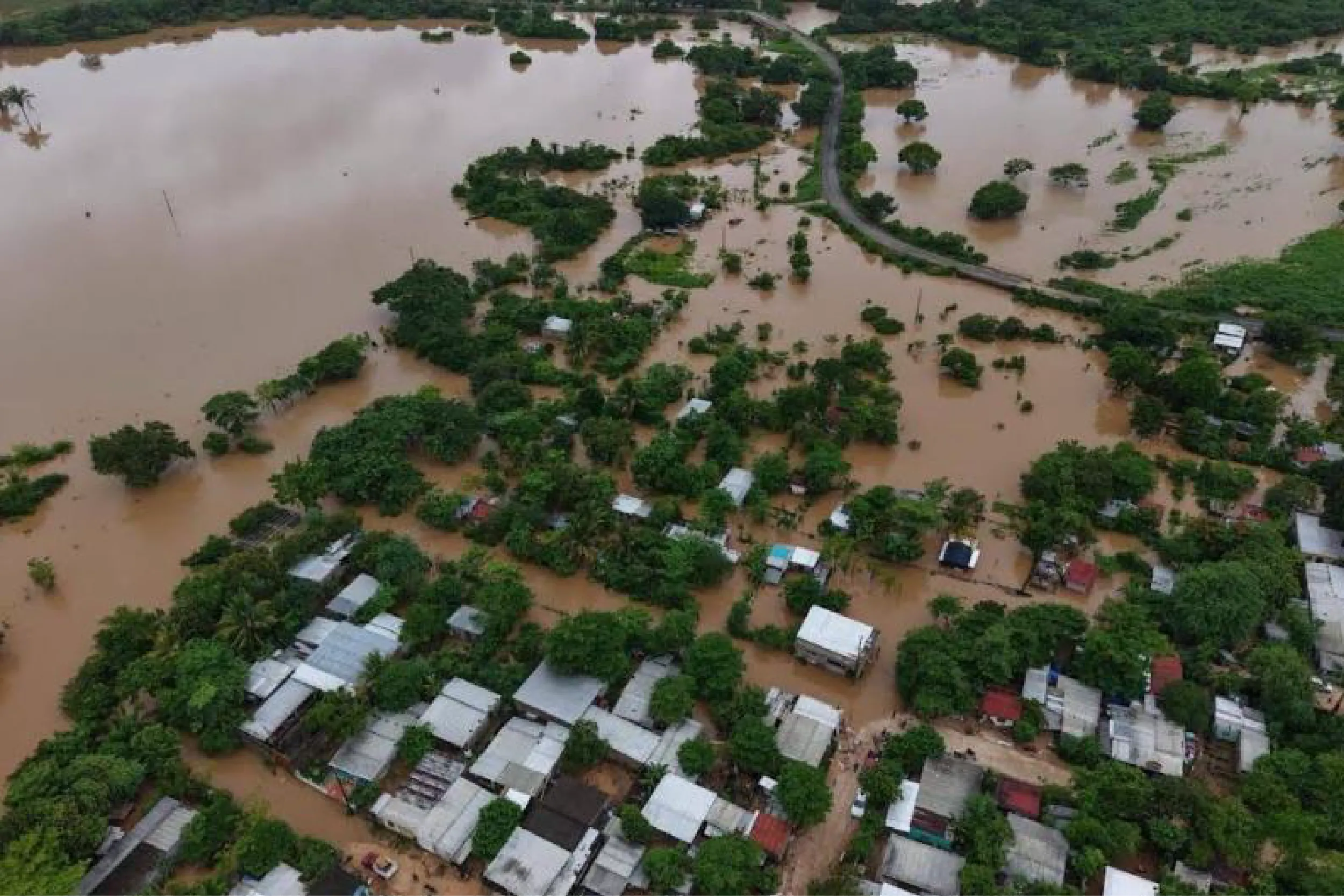 Fuertes tormentas golpean Veracruz y dejan cientos de viviendas afectadas.