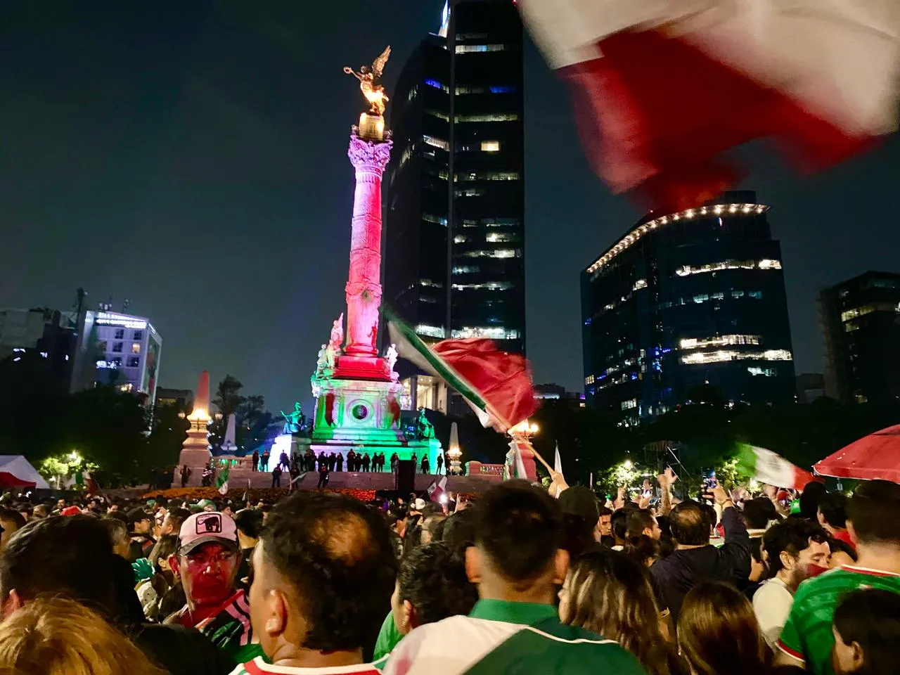 México vs Chequia: ubicación de las pantallas gigantes en Reforma.