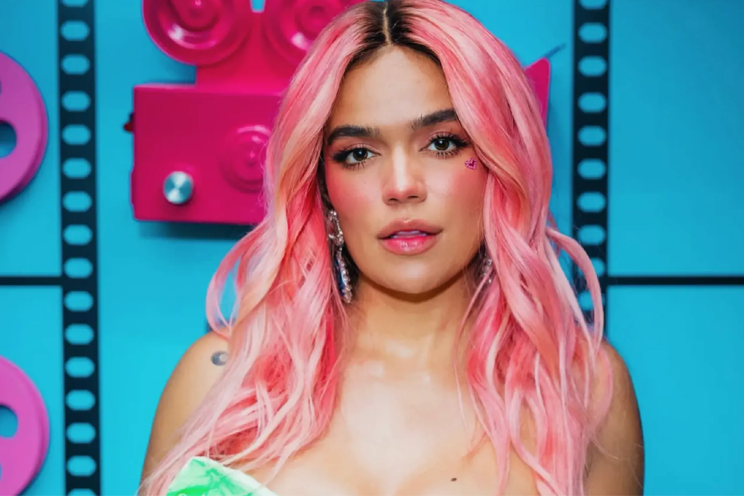 Karol G recibirá una estrella en el Paseo de la Fama de Hollywood.