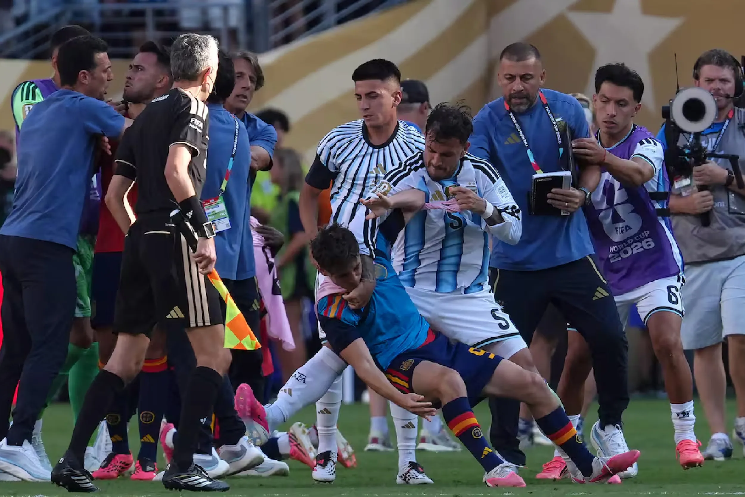 La FIFA abrió un procedimiento disciplinario contra la Selección de Argentina tras la final del Mundial 2026.