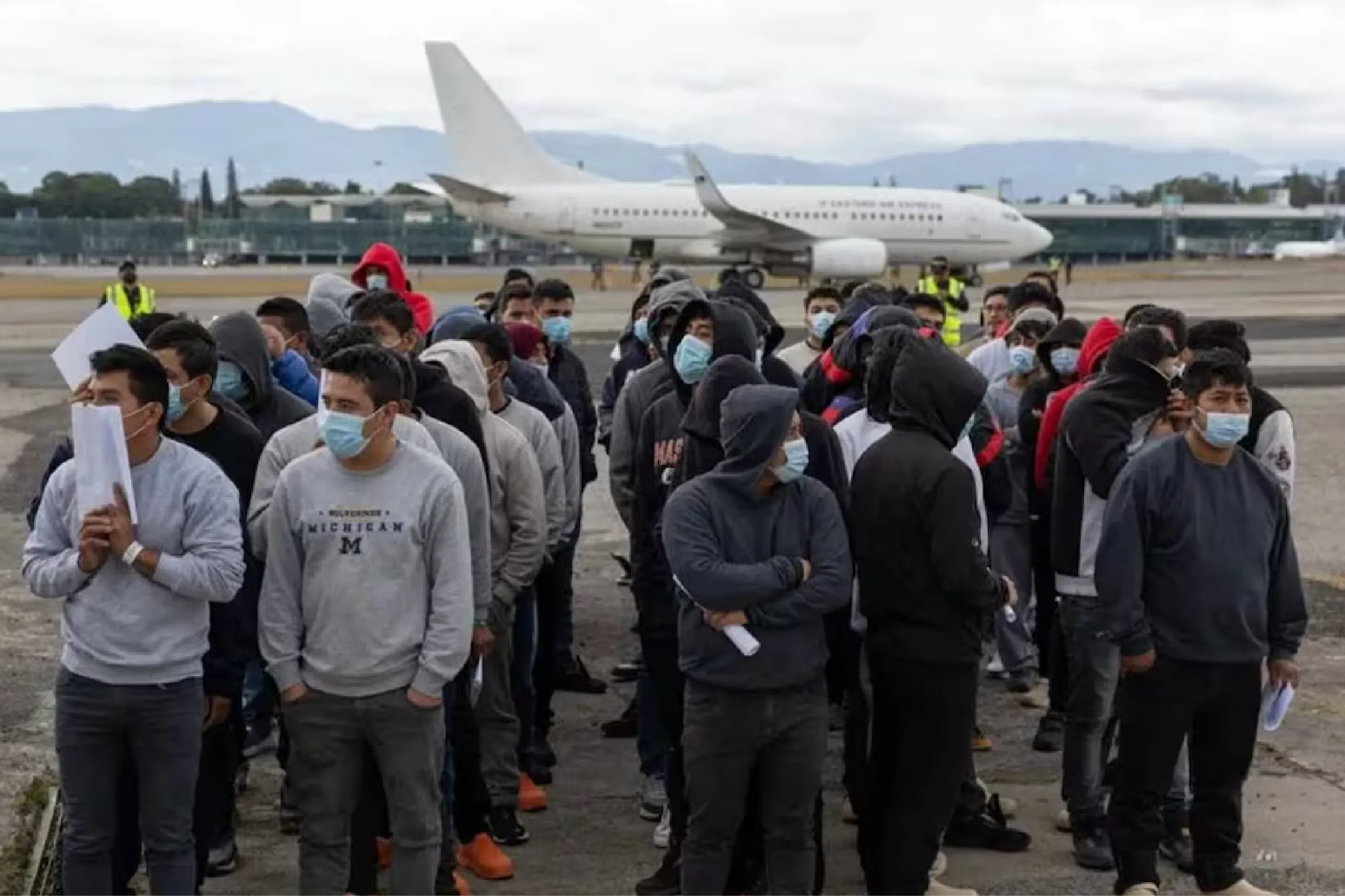 EU deporta mexicanos a Guatemala.