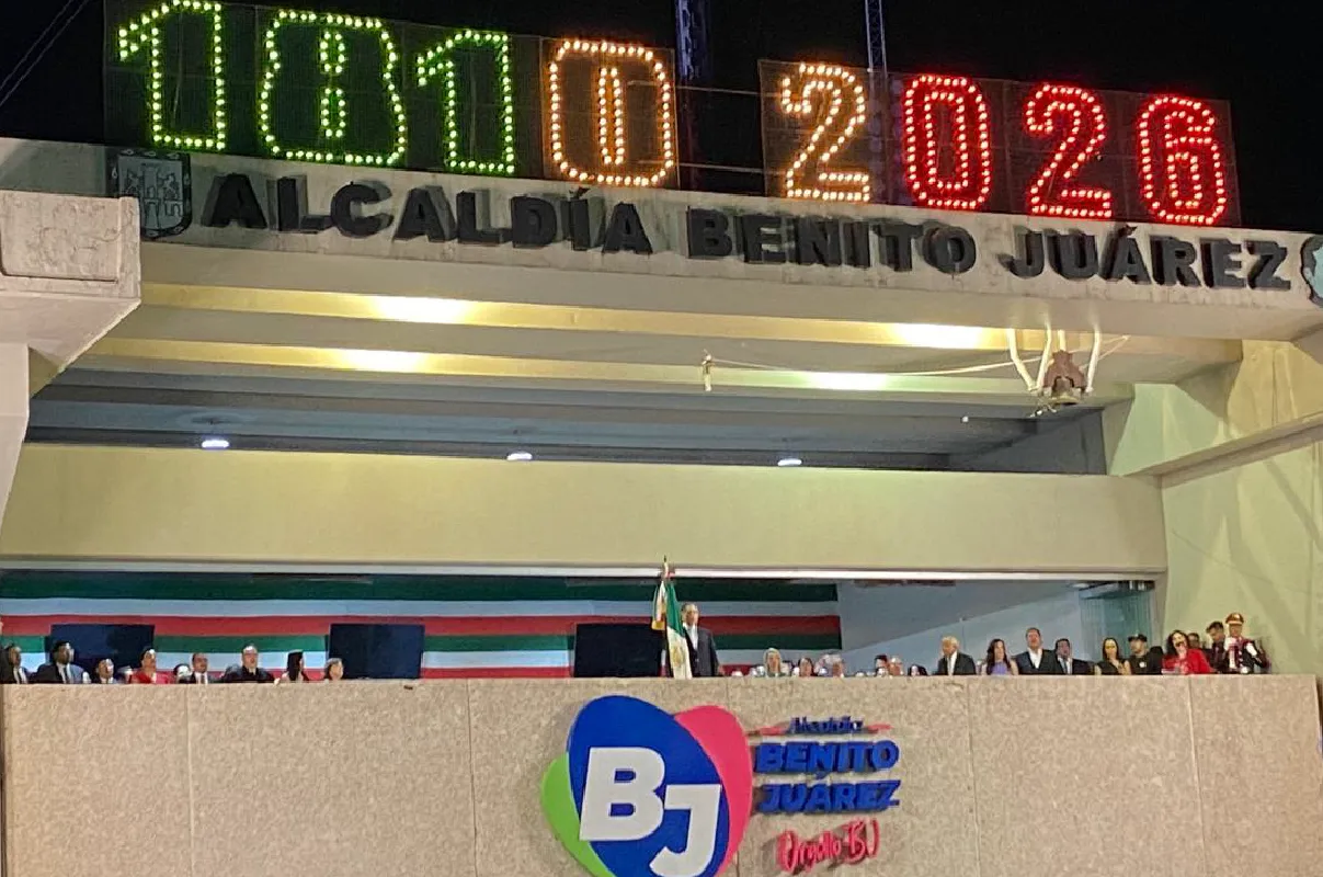 Luis Mendoza encabeza Grito de Independencia en Benito Juárez.