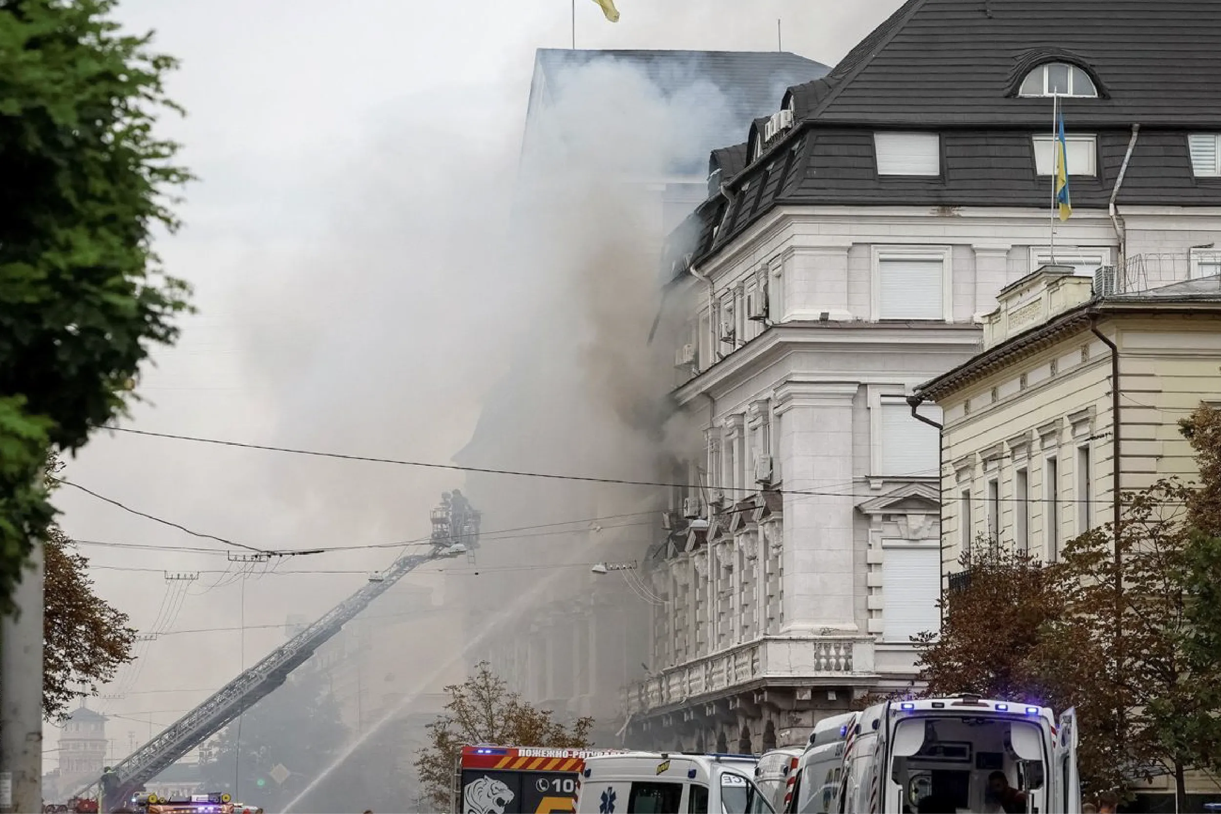 Rusia ataca con dron la sede del Servicio de Seguridad de Ucrania en Kyiv.