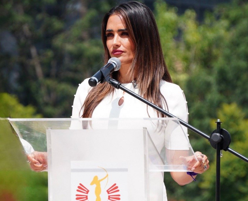Ale Rojo de la Vega llama a defender la libertad.