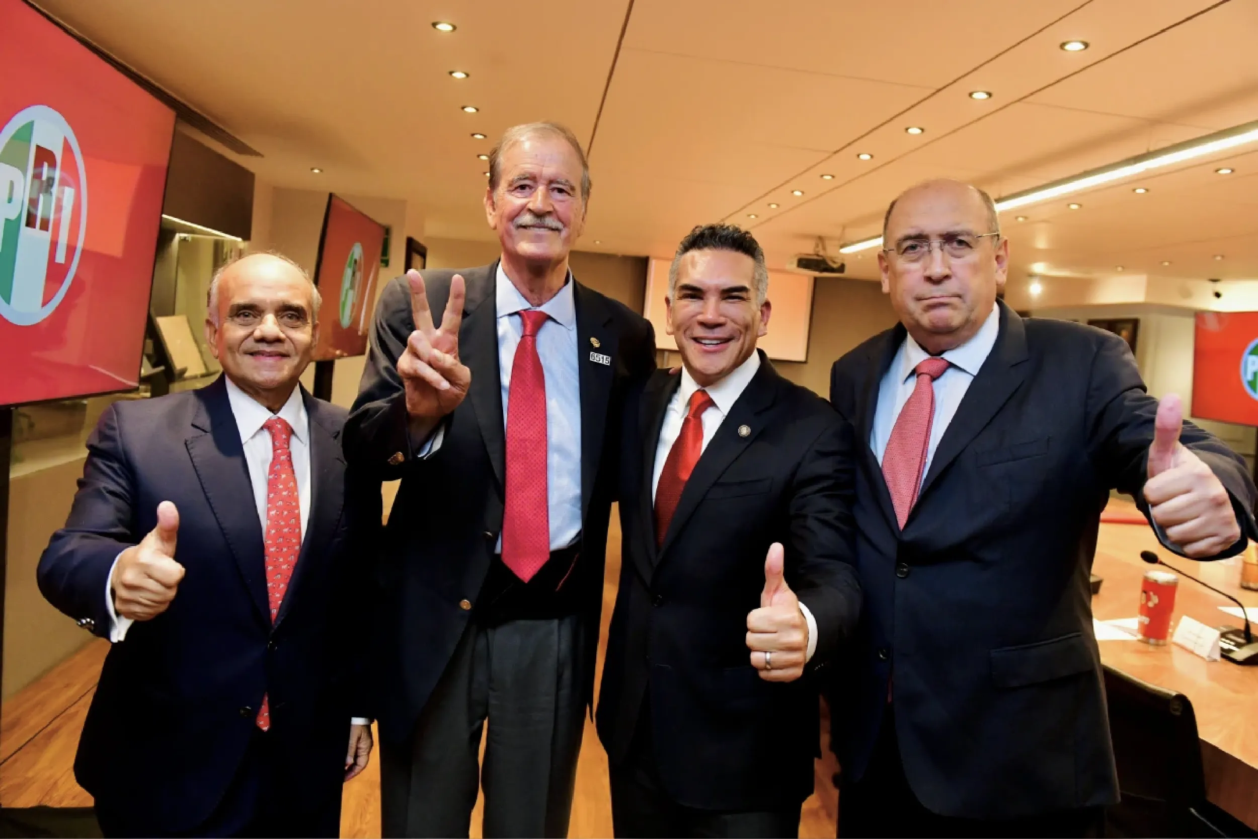 Sheinbaum critica reunión de Fox y Alito Moreno rumbo a 2027.